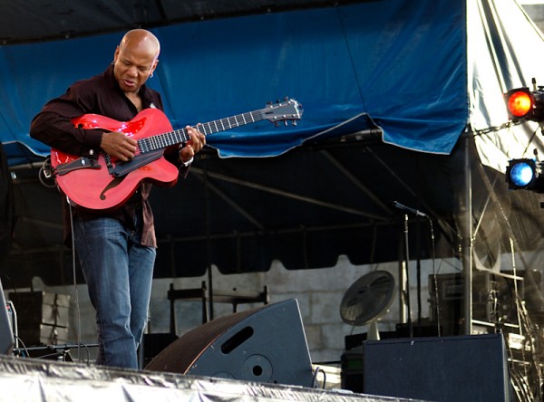 Mark Whitfield performing with Chris Botti at the Newport Jazz Festival