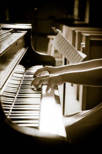 playing-piano-e1344536444144